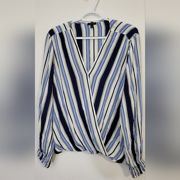 Talbots Blue and White Asymmetrical Long Sleeve Blouse  W002 - Picture 2 of 4
